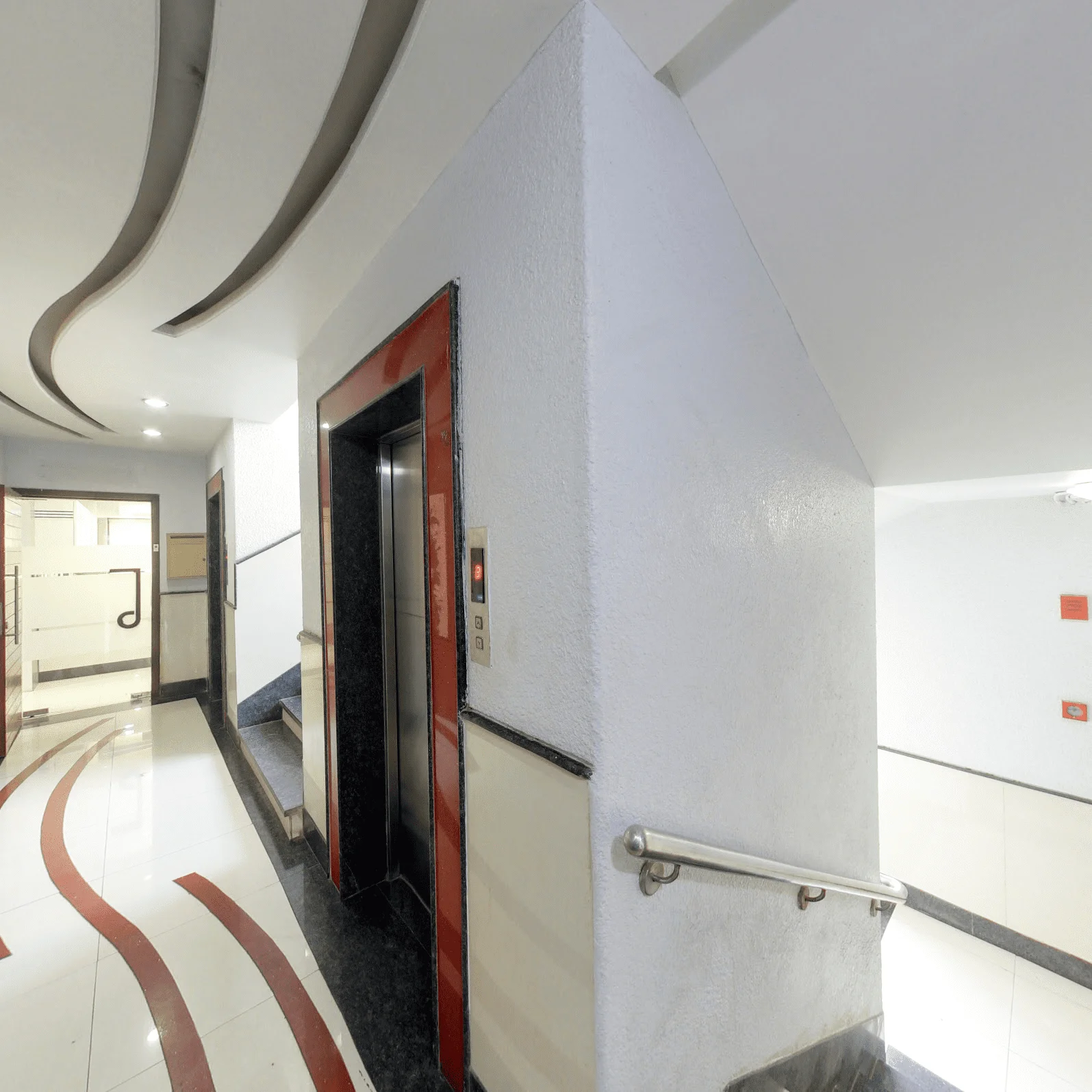 The Vein Center Mumbai Outside Lift 1