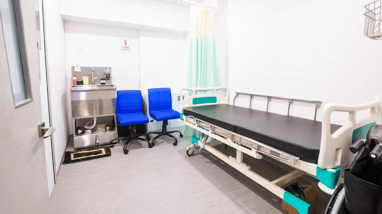 The Vein Center Mumbai Patient Room 3